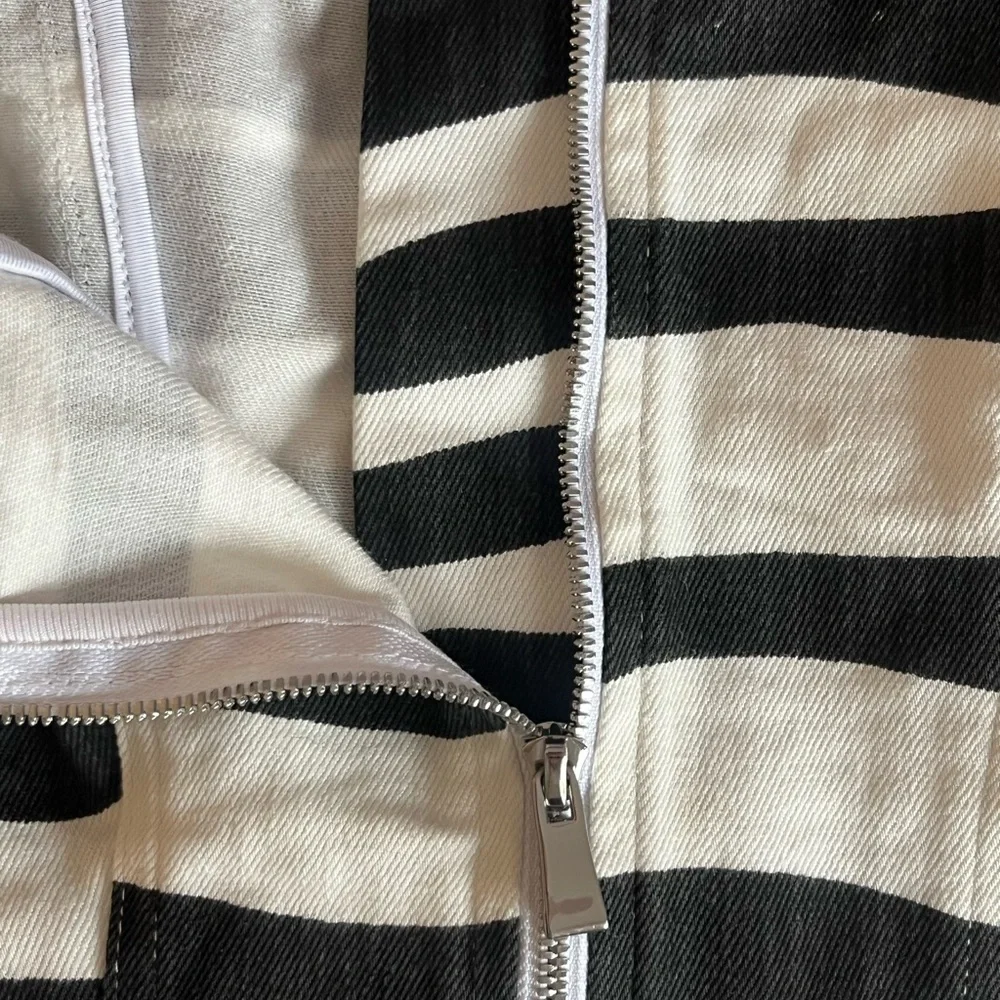 Miaou Black and White Patterned Top - Picture 7 of 7